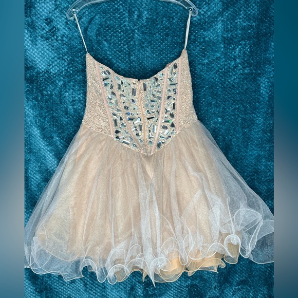 Sherri Hill homecoming dress - Picture 2 of 3